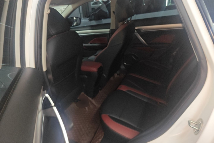 GEELY Coolray 2022 immagine di auto #17