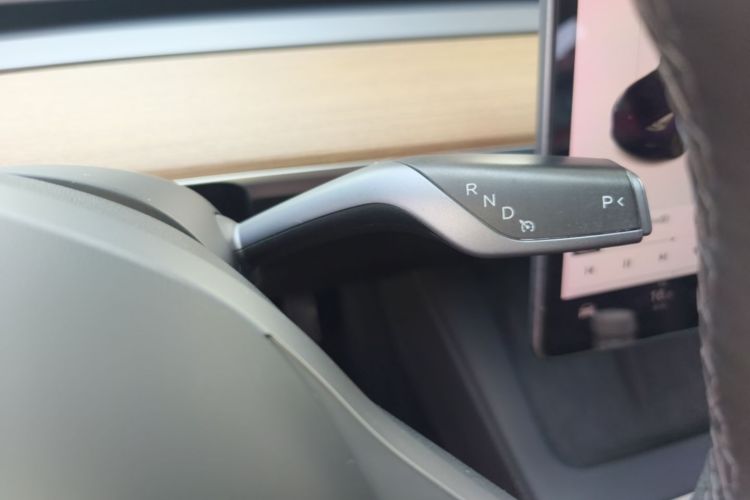 Tesla Model 3 2021 car image #14