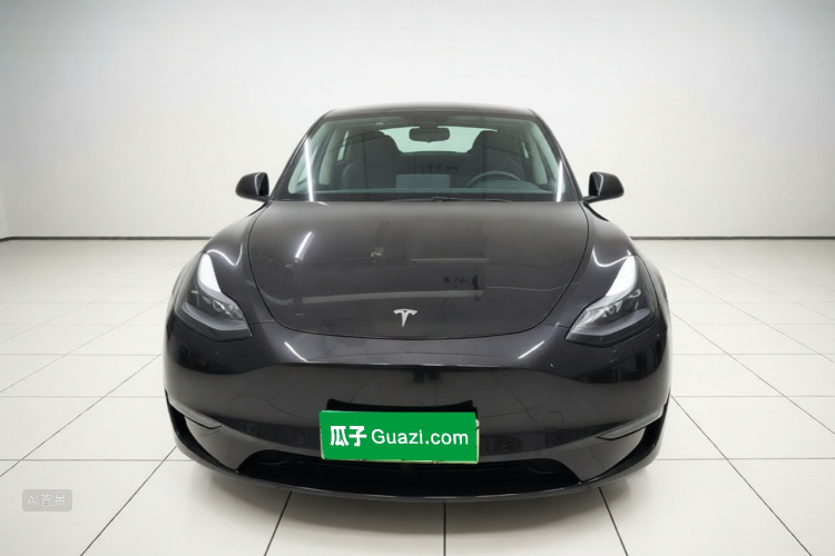 Tesla Model Y 2023 #3 Tesla Model Y 2023 car image #3