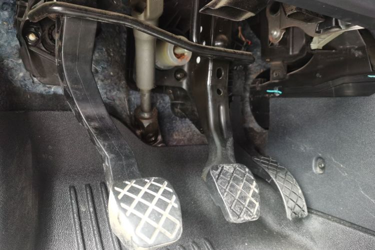 Volkswagen Santana 2018 car image #22