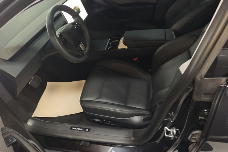 Tesla Model 3 2024 car image #15