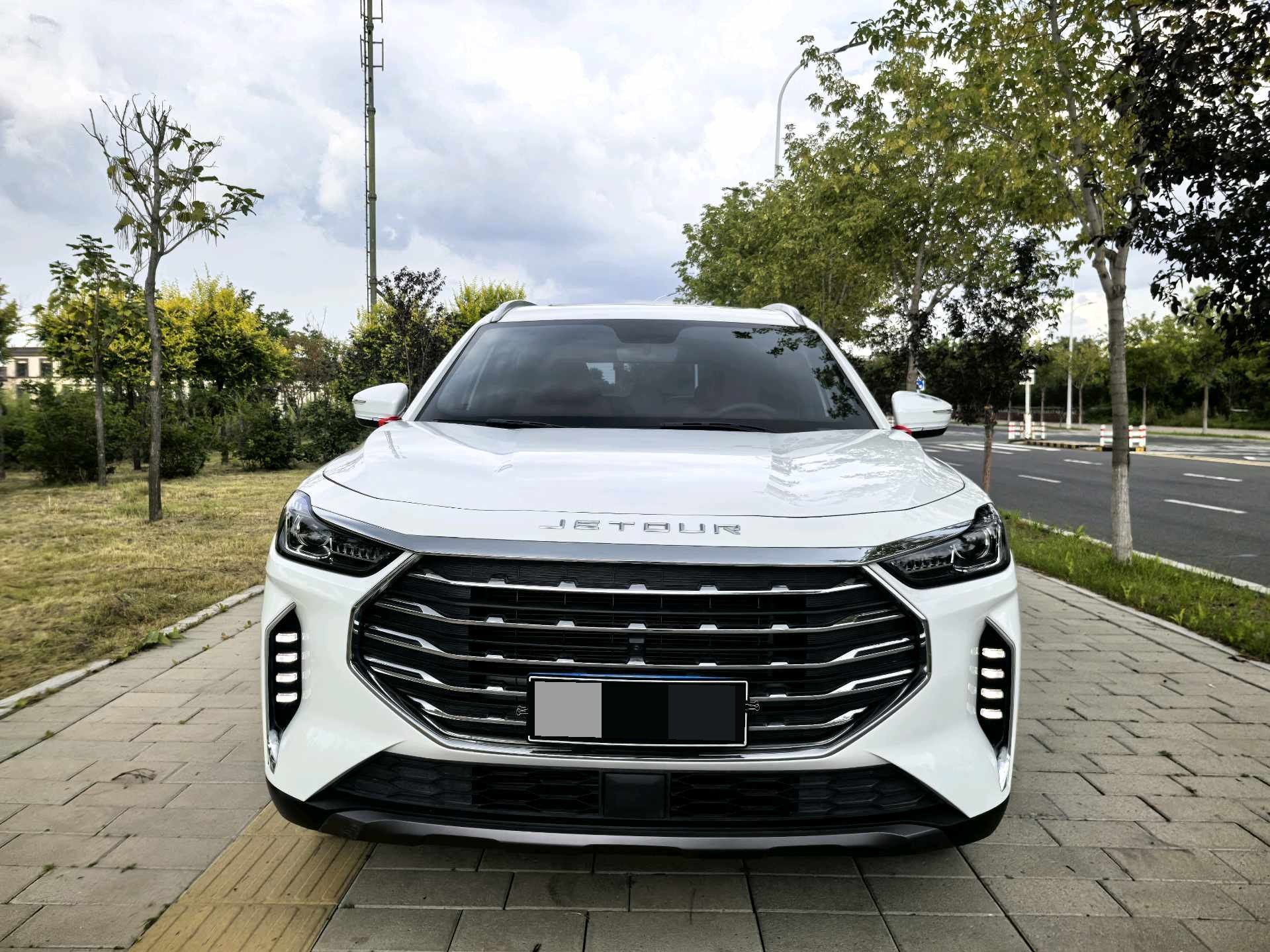 Jetour X70 PLUS 2022 car image #2