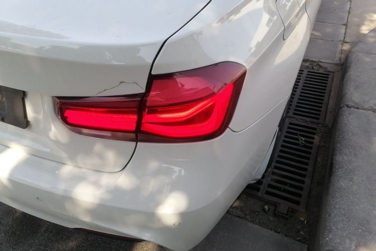 BMW 3 Series 2018 #8 BMW 3 Series 2018 car image #8