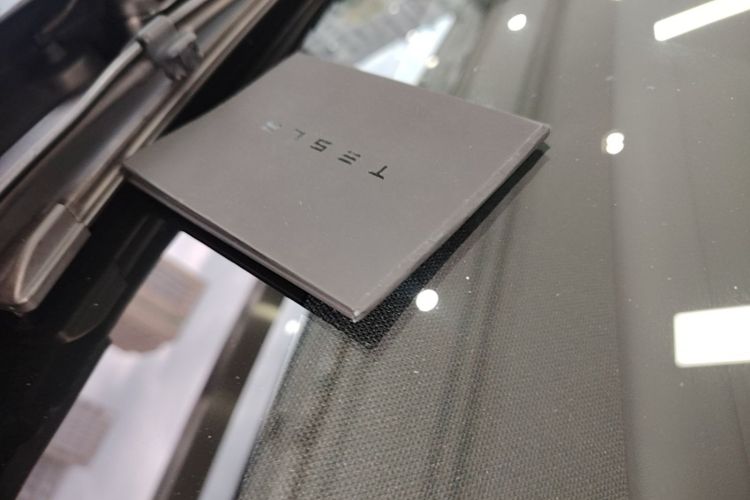 Tesla Model 3 2025 car image #9