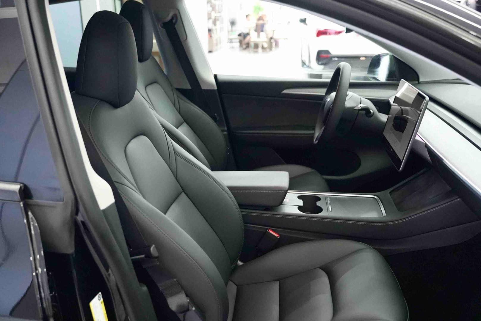 Tesla Model Y 2023 #15 Tesla Model Y 2023 car image #15