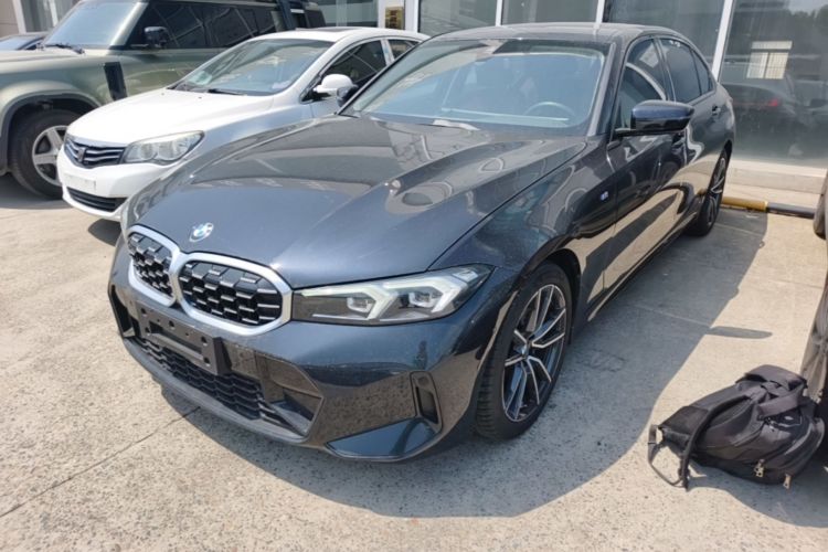 BMW 3 Series 2023 #2 BMW 3 Series 2023 car image #2
