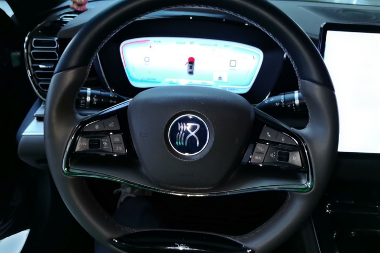BYD Han 2023 car image #11