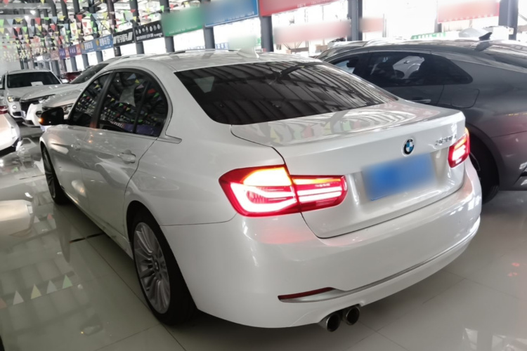 BMW 3 Series 2018 #5 BMW 3 Series 2018 immagine di auto #5