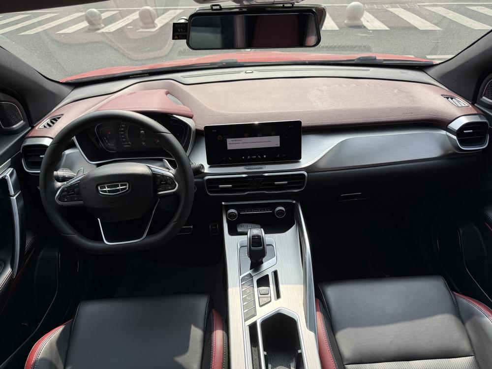 GEELY Coolray 2019 car image #11