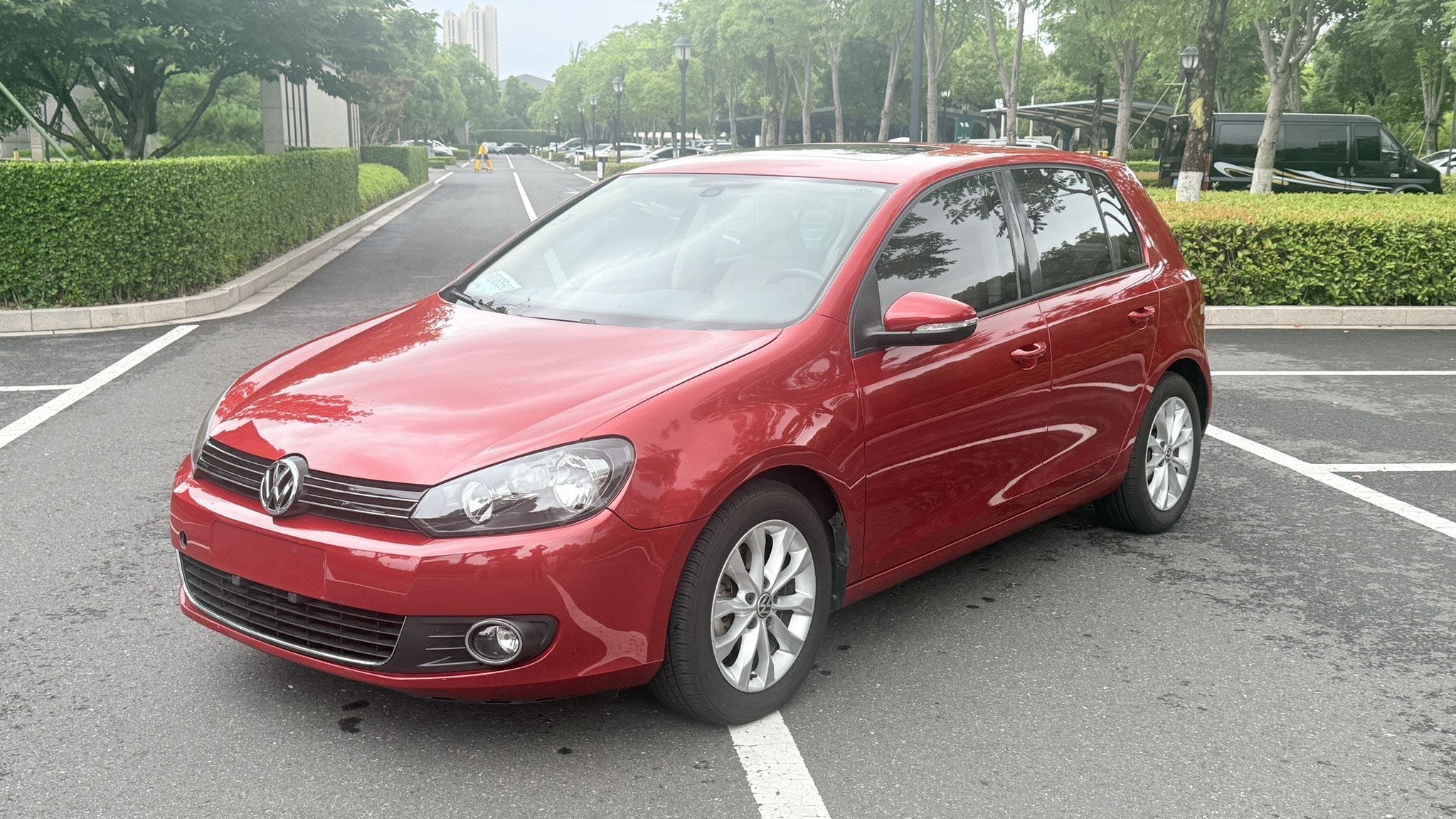 Volkswagen Golf 2011 car image 