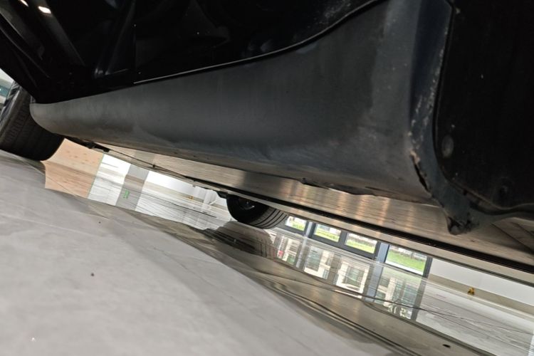 Tesla Model Y 2023 car image #27