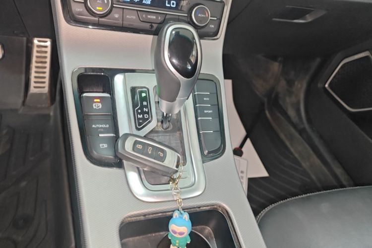 GEELY Emgrand GS 2018 car image #19