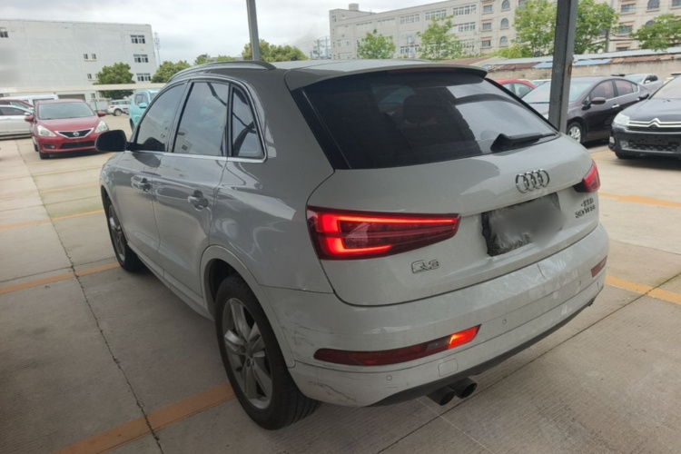 Audi Q3 2017 car image #5