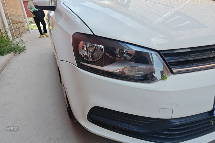 Volkswagen Polo 2015 car image #8