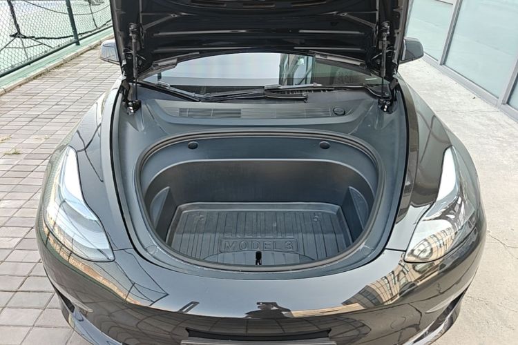 Tesla Model 3 2022 car image #20