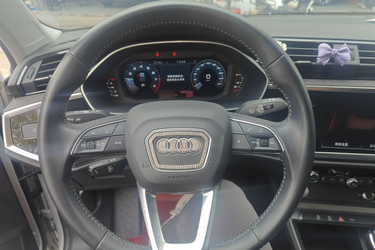 Audi Q3 2023 image de voiture #11