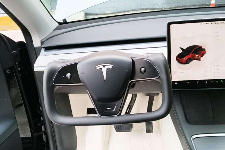 Tesla Model Y 2023 #11 Tesla Model Y 2023 car image #11