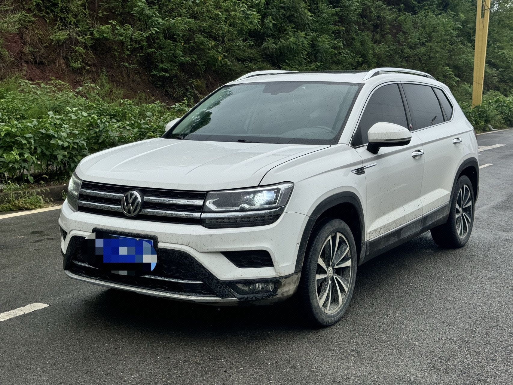 2019 immagine di auto 