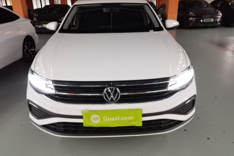 Volkswagen Bora 2026 car image #3