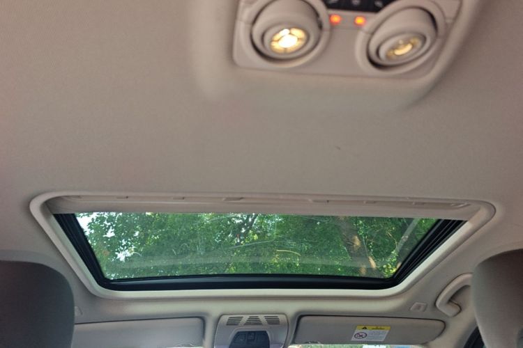 BMW 3 Series 2019 #18 BMW 3 Series 2019 car image #18