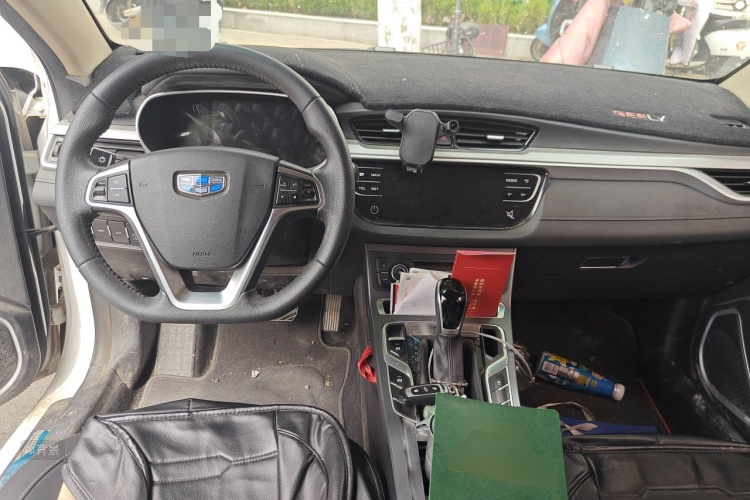 GEELY Emgrand 2019 immagine di auto #11