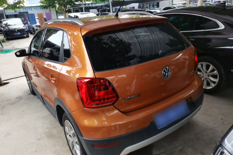 Volkswagen Polo 2016 car image #5