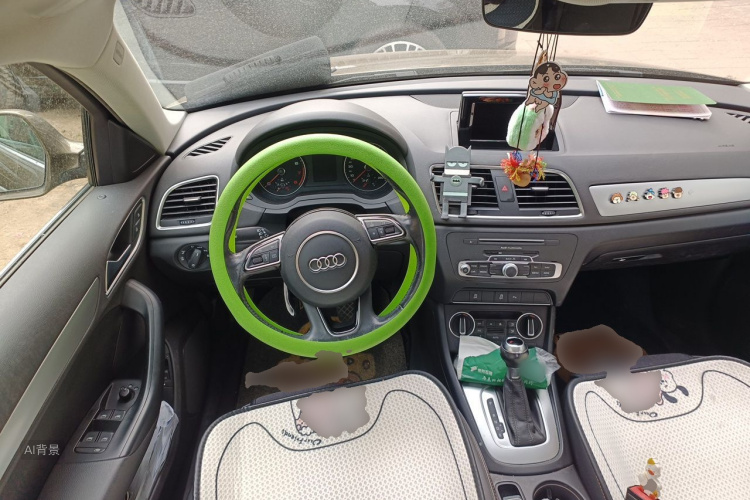 Audi Q3 2017 car image #12