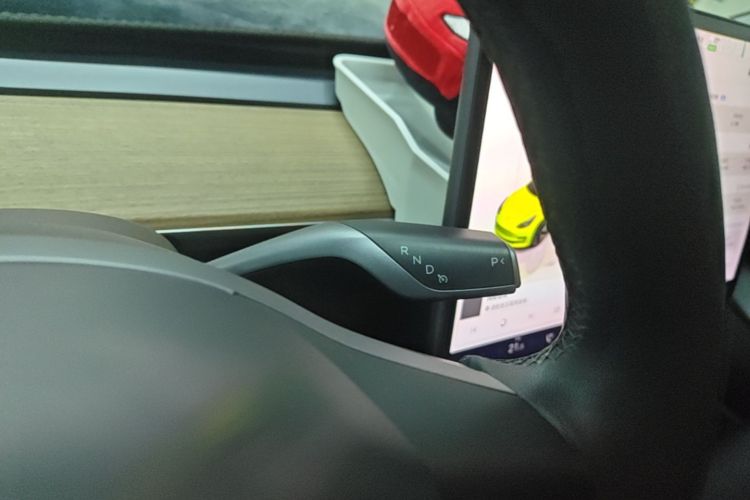 Tesla Model 3 2023 car image #14
