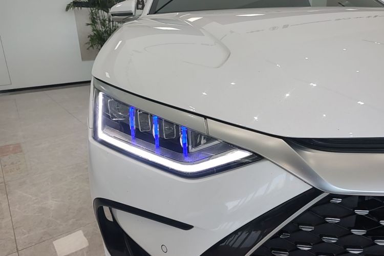 BYD Han 2022 car image #8