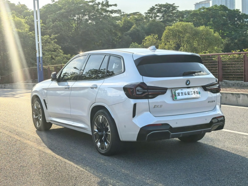 BMW iX3 2023 #7 BMW iX3 2023 صورة سيارة #7