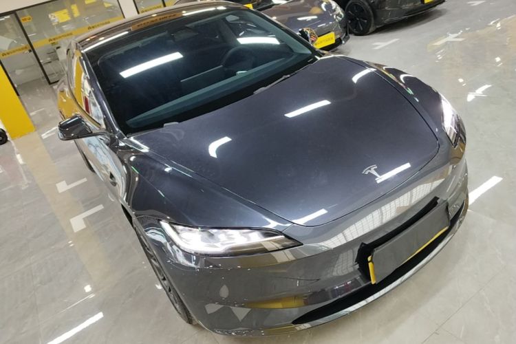 Tesla Model 3 2025 صورة سيارة #6
