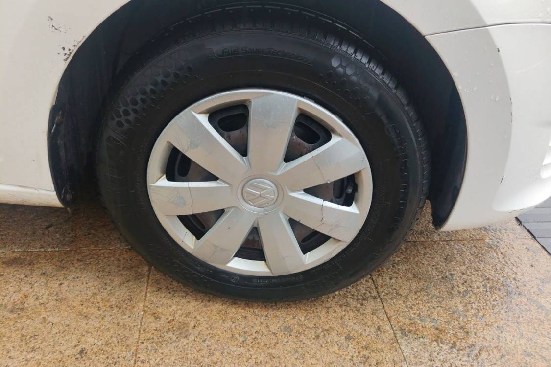 Volkswagen Santana 2015 car image #9