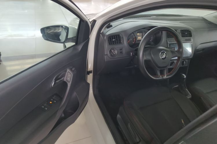 Volkswagen Polo 2016 #16 Volkswagen Polo 2016 car image #16