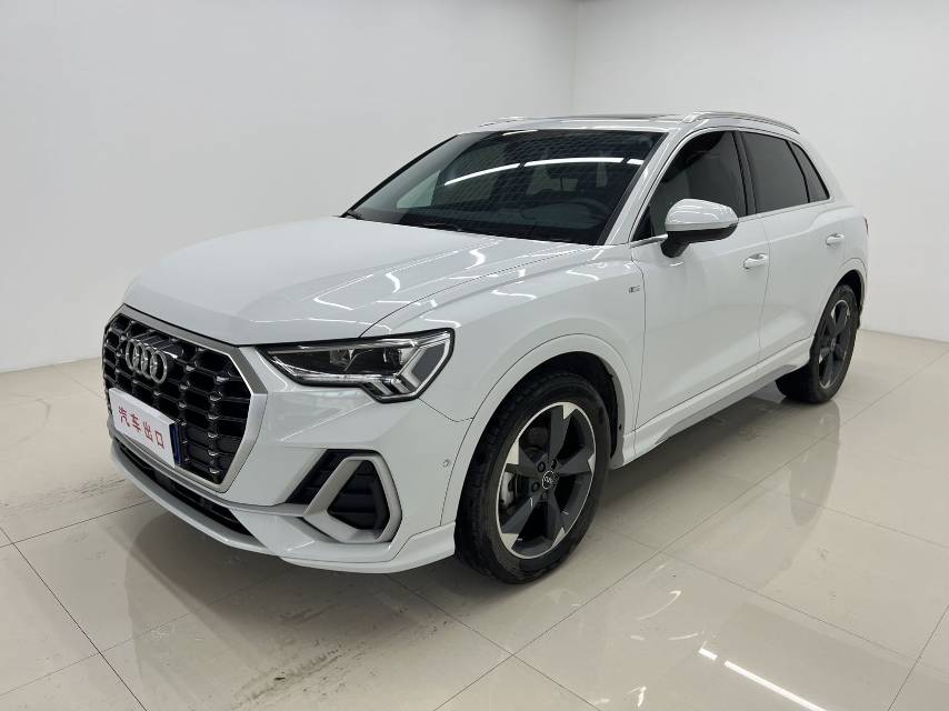 Audi Q3 2022 car image 