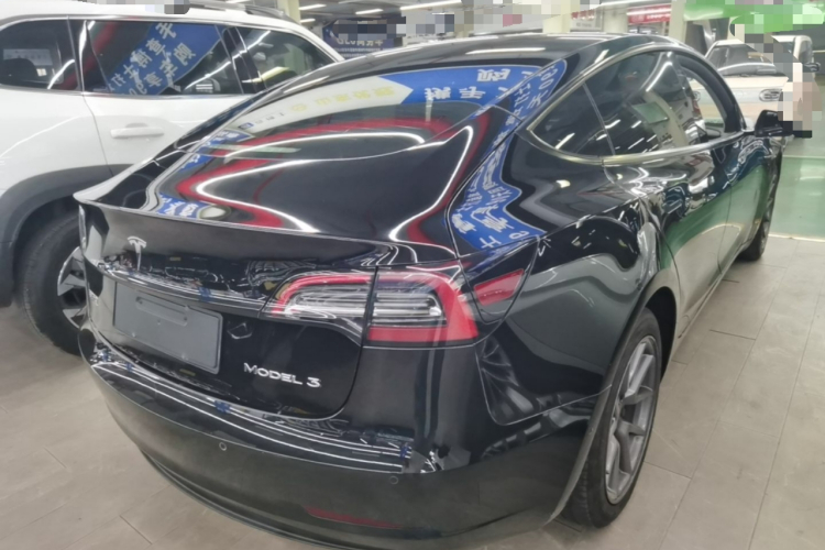 Tesla Model 3 2023 car image #5