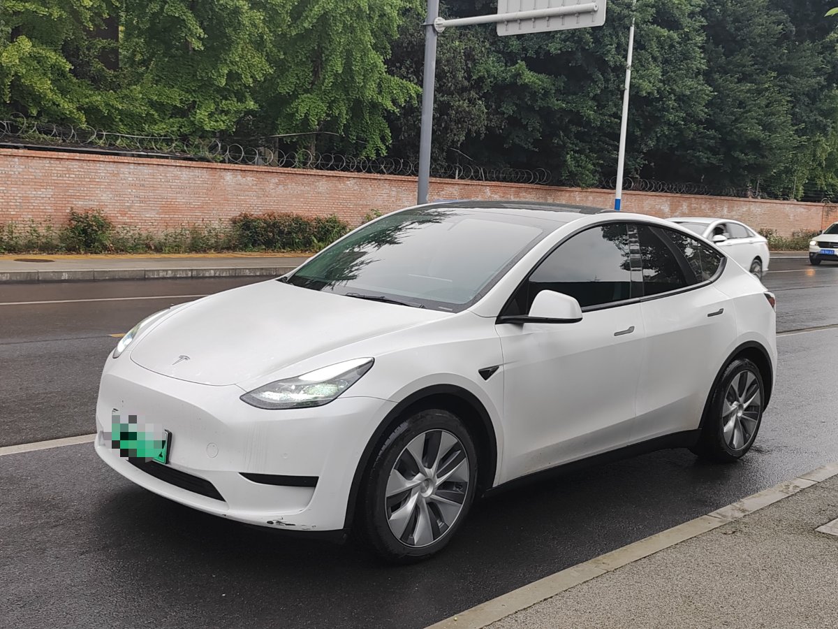 Tesla Model Y 2022 صورة سيارة 
