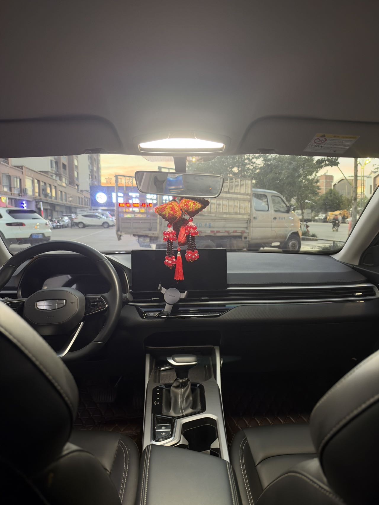 GEELY Emgrand 2024 #7 GEELY Emgrand 2024 изображение автомобиля #7