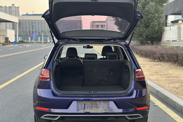 Volkswagen Golf 2018 #17 Volkswagen Golf 2018 car image #17