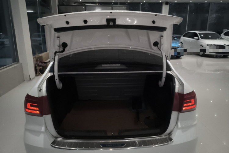 Volkswagen Santana 2022 car image #19