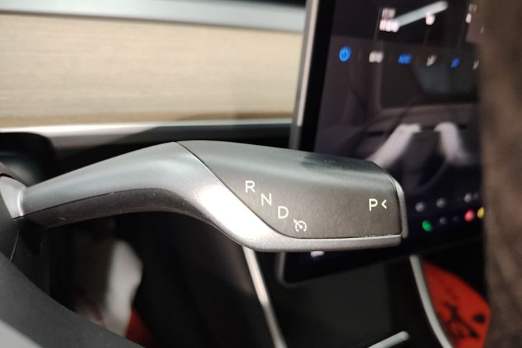 Tesla Model 3 2020 car image #14