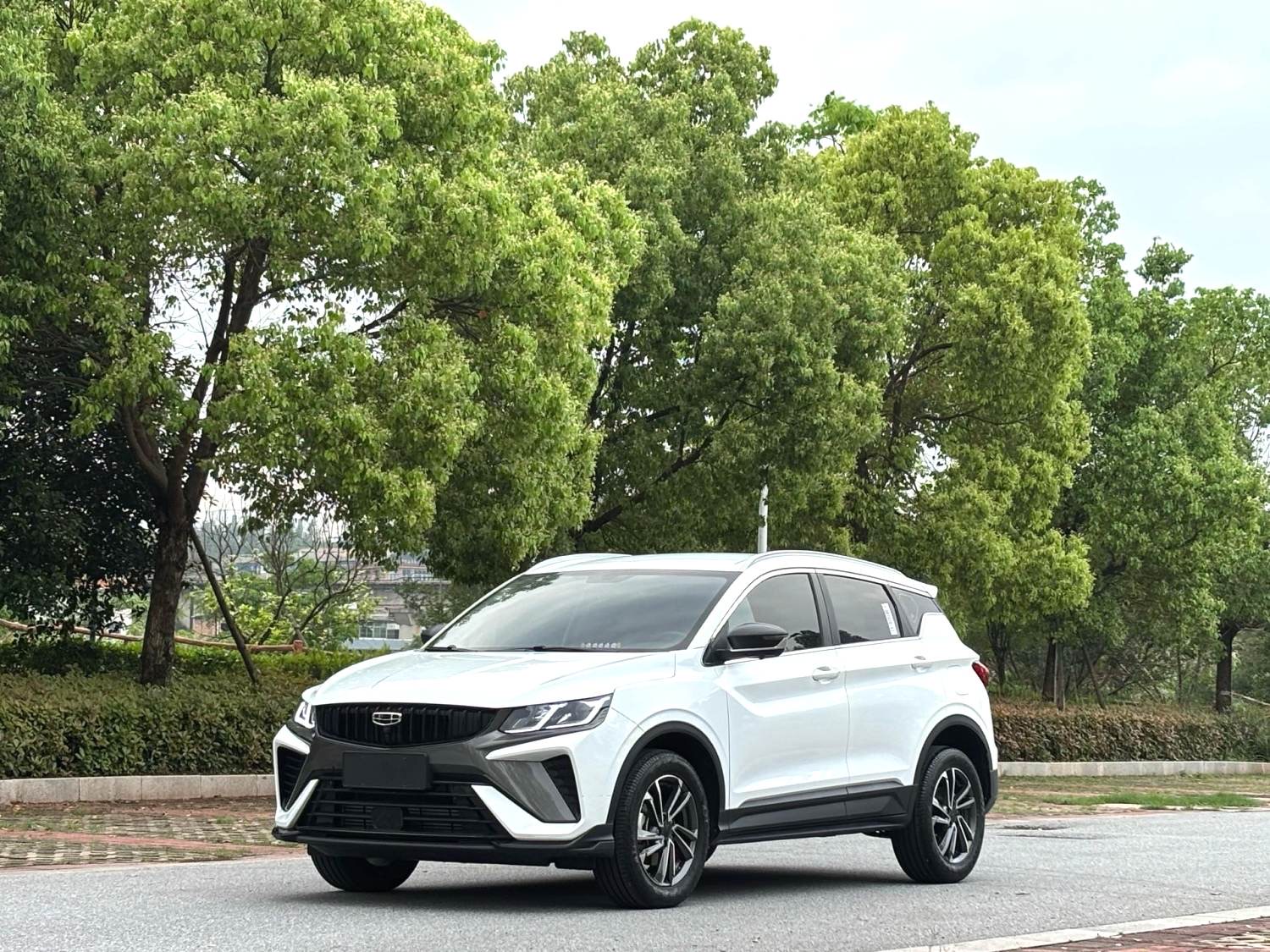 GEELY Coolray 2024 immagine di auto 