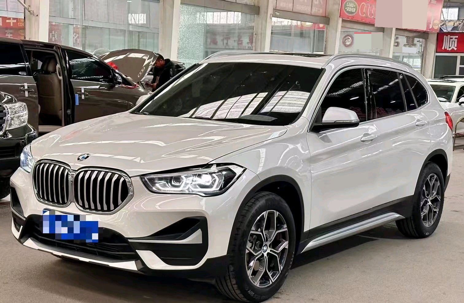 BMW X1 2023 car image 