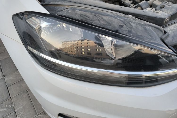 Volkswagen Golf 2018 car image #8