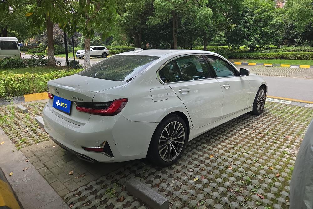 BMW 3 Series 2019 #3 BMW 3 Series 2019 car image #3