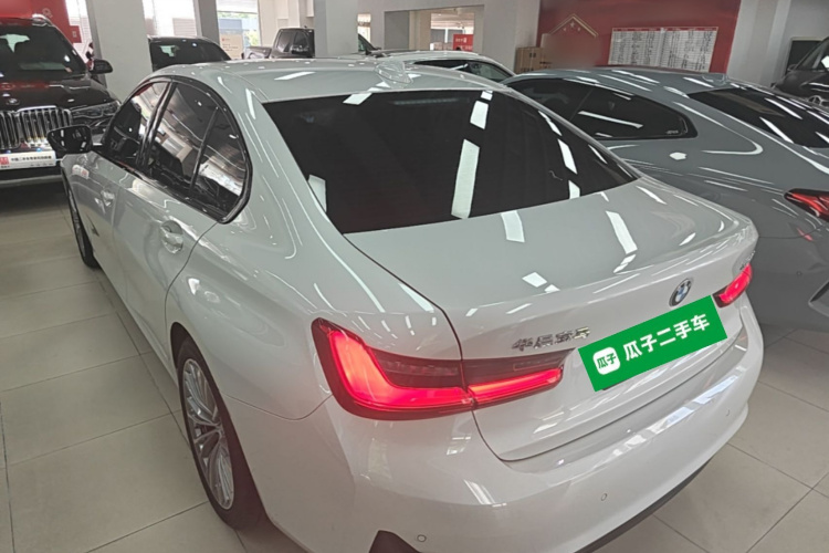 BMW 3 Series 2021 car image #5