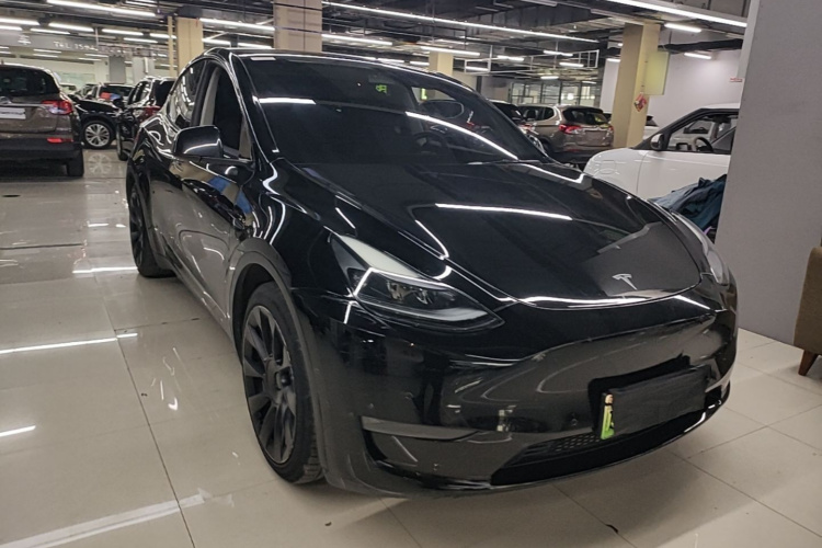 Tesla Model Y 2022 #4 Tesla Model Y 2022 car image #4