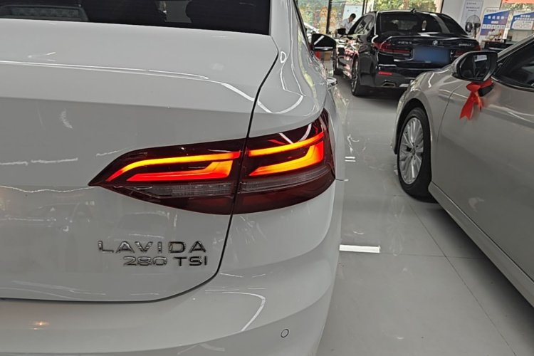Volkswagen Lavida 2022 car image #8
