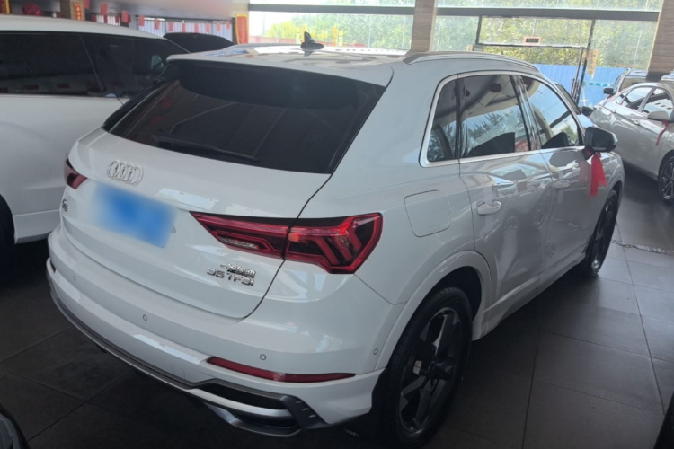 Audi Q3 2023 immagine di auto #7
