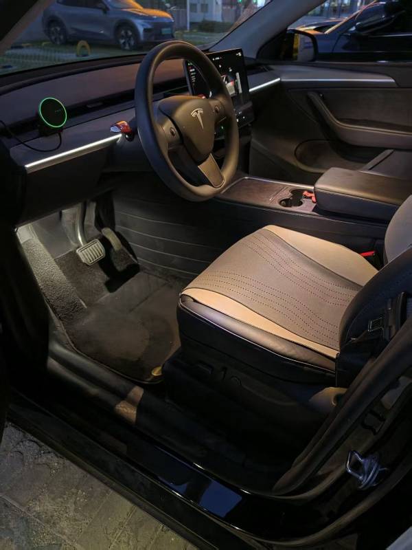 Tesla Model Y 2023 #2 Tesla Model Y 2023 car image #2
