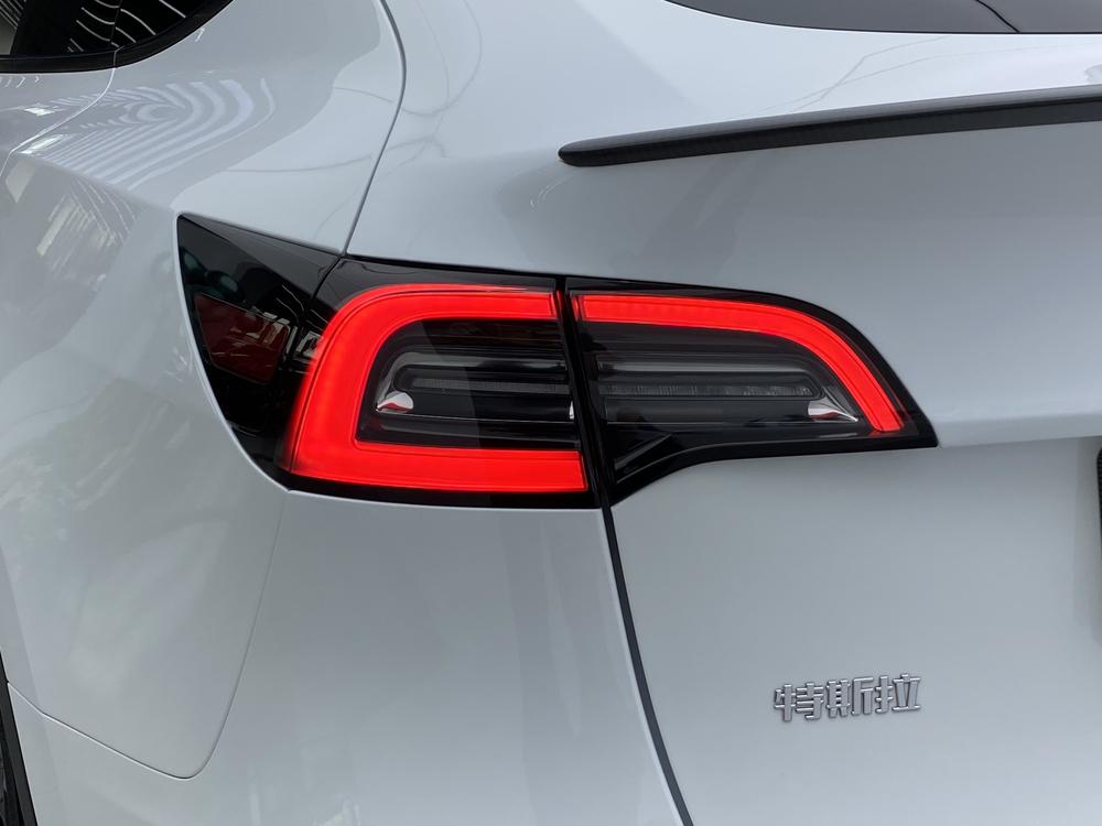 Tesla Model Y 2024 car image #7